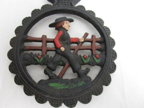 Vintage Black Cast Iron Trivet Amish Boy - 第 2/6 張圖片