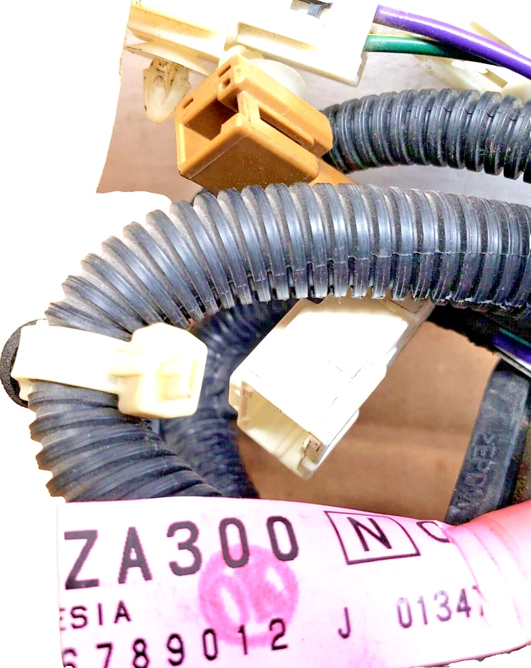 Chicote de fios para porta dianteira direita Nissan Maxima 2004-2008 24124-ZA300 FABRICANTE DE EQUIPAMENTO ORIGINAL - Imagem 3 de 4