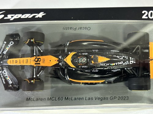 Oscar Piastri McLaren MCL60 Las Vegas GP 2023 Scale 1/43 Spark - Imagen 5 de 6