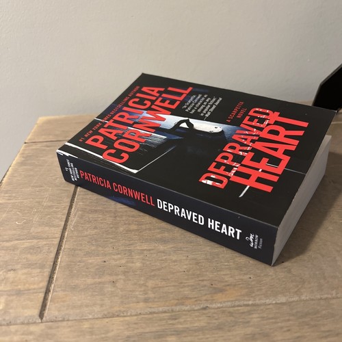 Depraved Heart: A Scarpetta Novel (Kay Scarpetta) - Mass Market Paperback - GOOD - Picture 24 of 24