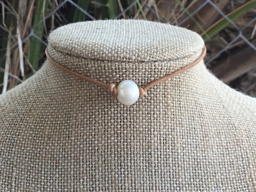 Pearl Choker, Single Freshwater Pearl and Leather Choker Necklace - Picture 39 of 180