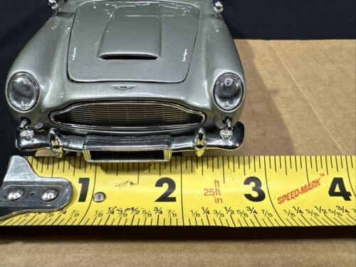 Danbury Mint James Bond 007 Aston Martin DB5 1:24 Scale Diecast Car Silver - Picture 5 of 20