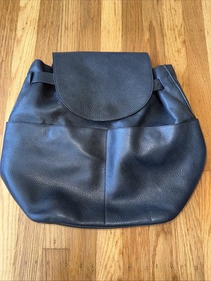 Cuyana Black Pebbled Leather Minimalist Backpack Bag Quiet Luxury 13 