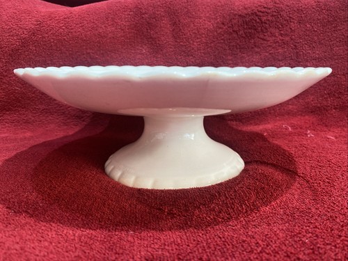 Vintage SOL by J&G Meakin 391413 Bead/scallop Edge Cream Ceramic Cake Stand - Imagen 2 de 11