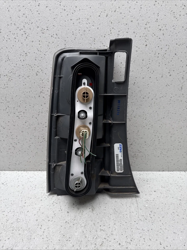 2004 - 2007 Scion XB Drivers LEFT Tail Light Assembly Foto 4 de 4