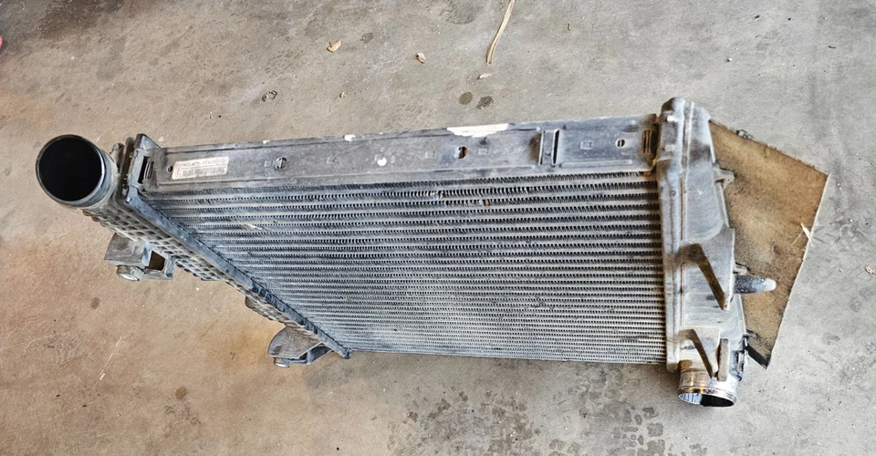 208-10 Ford F350/250 Powerstroke 4x4 Super Duty Intercooler Heat Exchanger Turbo Foto 2 de 4