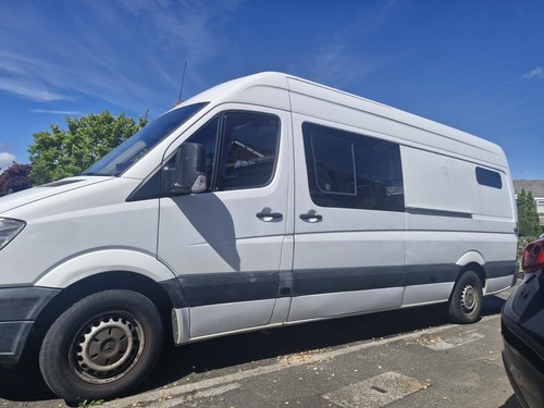 Mercedes Sprinter Campervan - Picture 5 of 24