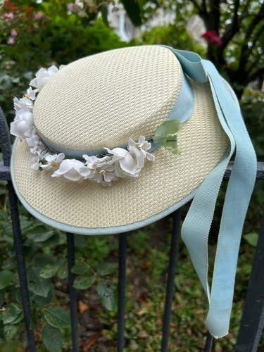 Vintage kleines Mädchen ~ Kleinkind Mütze mit blauem Band ~ Blumen Kinder Hut