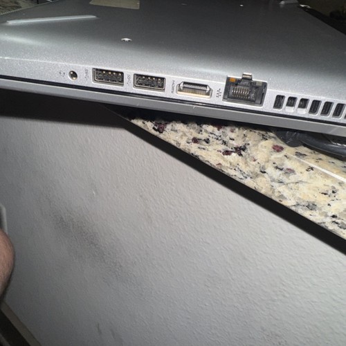HP 17-AK012DS 17.3" AMD A12 9th 12GB 1TB HDD Laptop Comes With Charger. READ - Picture 9 of 11