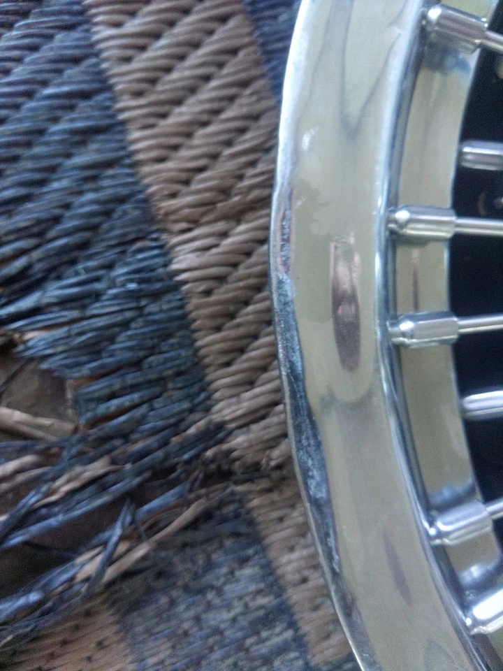 Крышка одного колеса 15 дюймов провод колпак ступицы 1971-1975 Chevrolet Impala/Nova/Camaro б/у - Изображение 4 из 4