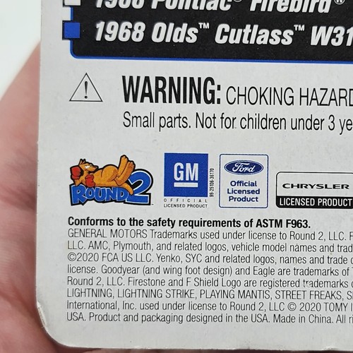 UH Johnny Lightning Muscle Cars USA 1970 COPO Chevy Camaro RS/Z28 Gold *READ DES - Picture 8 of 8