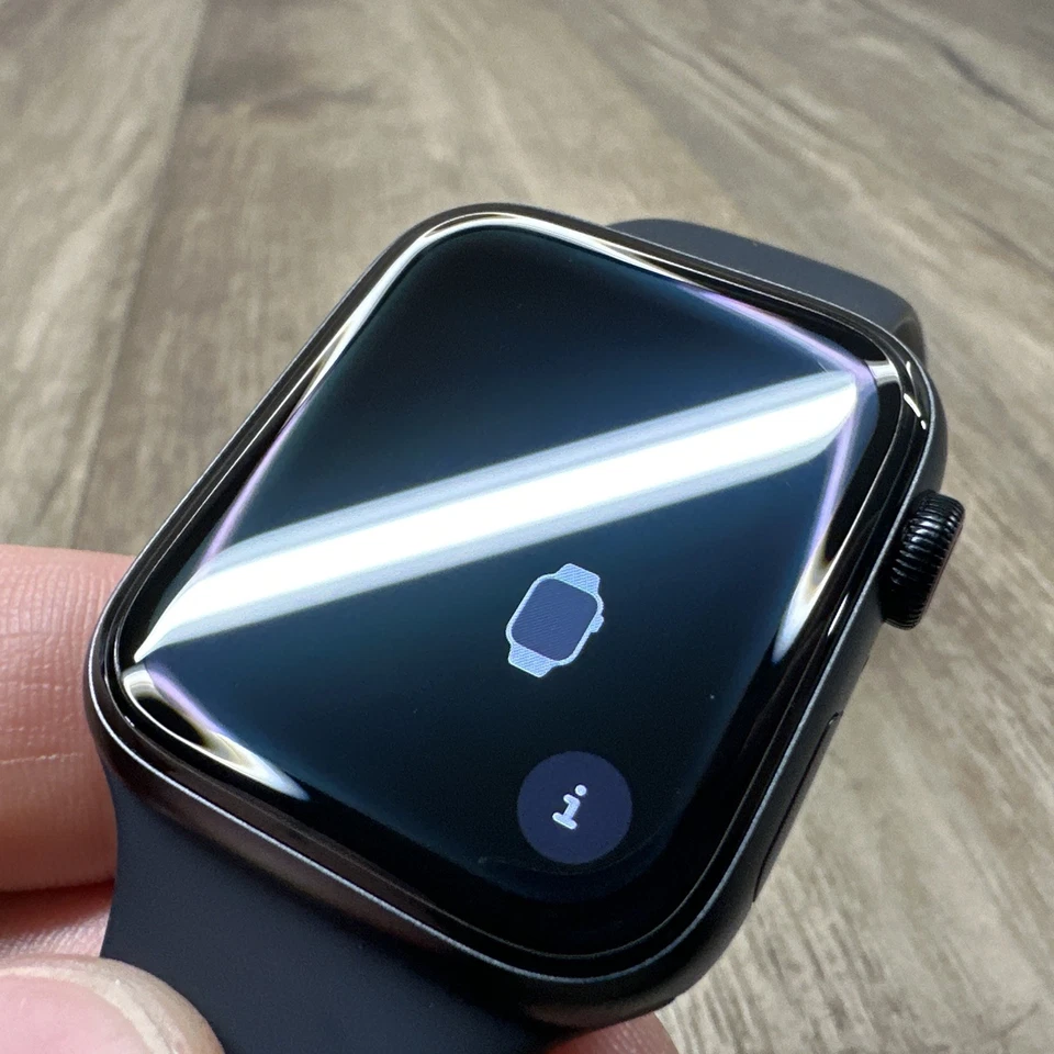 Apple Watch SE 2nd Gen 44MM Aluminum Sport Band A2727 - Image 3 of 4