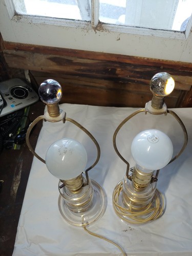 Pair of Mid Century Modern Berger Glass Table Lamp - Picture 6 of 8