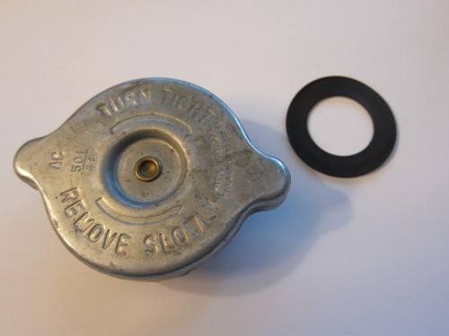 De lote antiguo? Tapa de radiador de CA 85050501 49-55 Chevrolet Pontiac en caja original más listados - Imagen 2 de 9