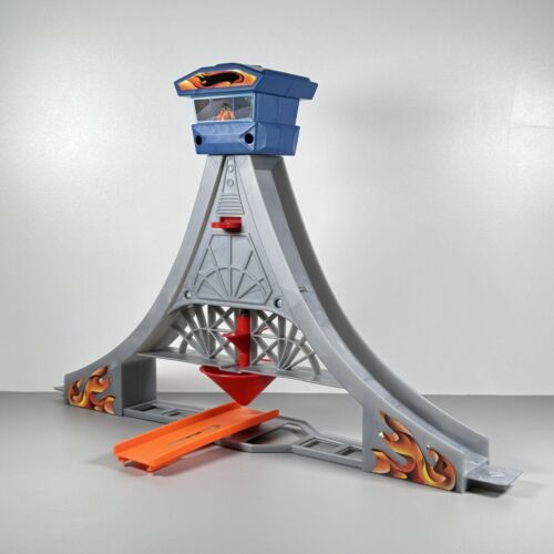 Hot Wheels TRICK TRACKS Colossal Stunt World Drop Tower / Launcher Set - Picture 2 of 8