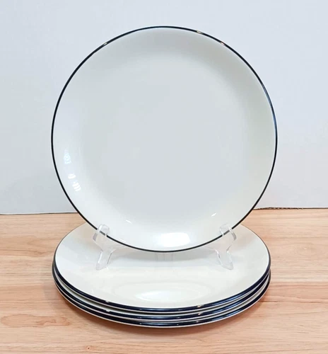 MADE IN Cookware - Set of 4 Dinner Plates 10.5" - Navy Rim - England
