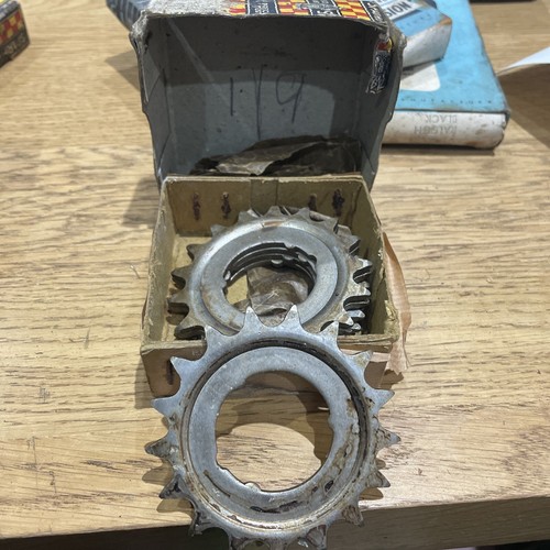 Raleigh Ritzel 17 Zähne Sturmey Bogenschütze Zahnräder ORIGINAL ERSATZTEILE Box Vintage