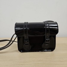 Borsa a tracolla Dr Martens Mini borsa in pelle verniciata nera borsa da uscita