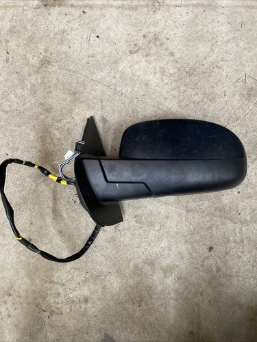 20843139 I 2009 - 13 Chevy GMC LEFT MIRROR TURN SIGNAL SILVER OEM DL3 Auto Fold