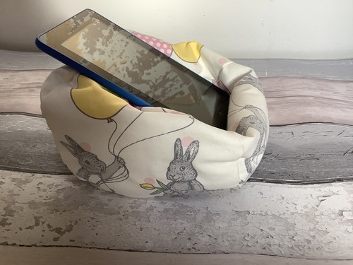 Rabbit- iPad Mini Kindle Tablet Nook Desktop cushion Beanbag stand holder - Picture 6 of 8