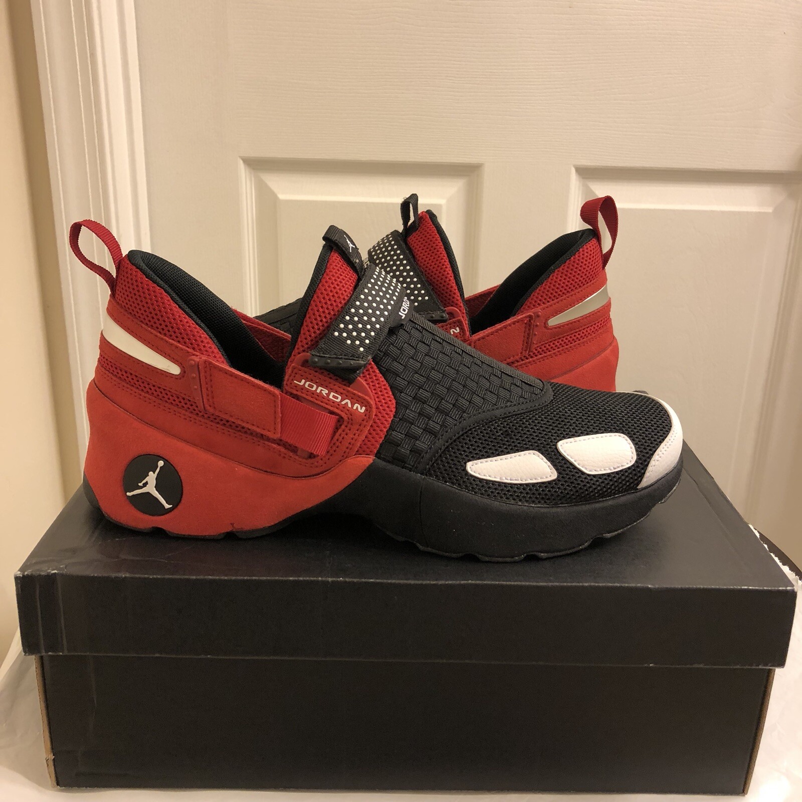 NIKE JORDAN TRUNNER LX OG -Mens Basketball shoes-Blk Wht Gym Red-US Mens 11.5 NIKE JORDAN TRUNNER LX OG -Mens Basketball shoes-Blk Wht Gym Red-US Mens 11.5