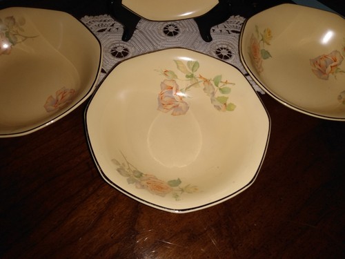 Set 4 6" Vintage Homer Laughlin W132 Fruit Berry Dessert Bowls Yellow Pink Roses - Picture 2 of 5