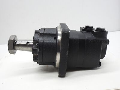 GENUINE Eaton 301533 / 7641 (4 Bolt Mounting Flange, Keyed Shaft 