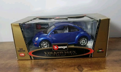 Burago VW Volkswagen New Beetle from 1998 Gold Collection 1/18 Scale - Picture 2 of 11