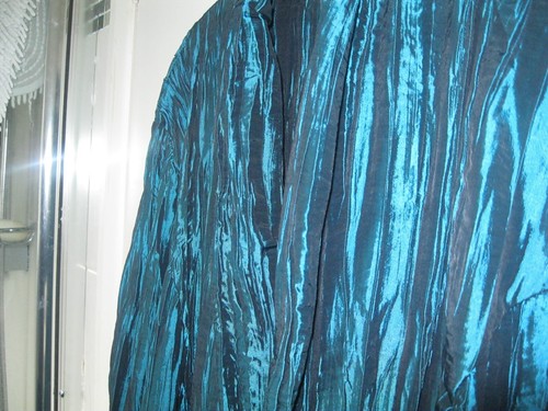 ELVI dressy, sheeny, green top with heart shape diamante buttons 20 22 - Picture 5 of 23