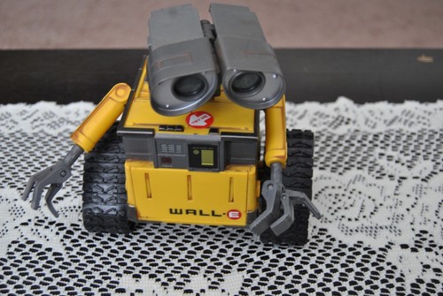 Wall-E Robot by Disney Pixar Movie Lite up Eyes and Talks - Picture 12 of 12