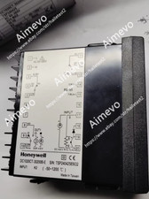 Honeywell Temperature Controller DC1020CT-30200B-E