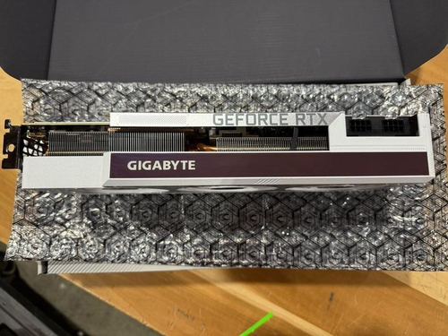 GIGABYTE GeForce RTX 3080 Vision OC 10G Graphics Card - Afbeelding 4 van 4