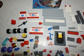 Lego 4857 Super Heroes Spider-Man 2 Doc Ock's Fusion Lab Set W/ Manual *read*