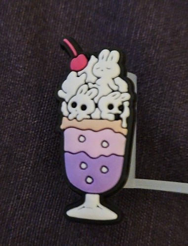 Stanley Cup Accessories Straw Dust Cover, Cup Of Bunnies - Picture 5 of 6