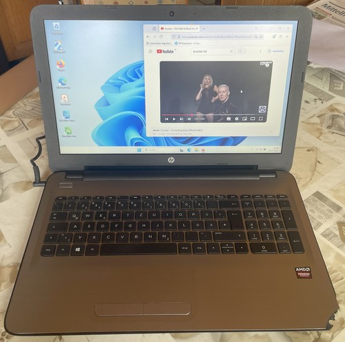 HP Notebook 15-ba015ng Windows 11 8GB AMD A10-9600P Gehäuseschaden