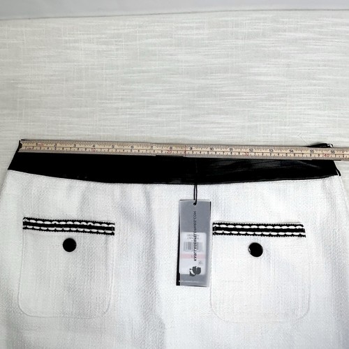 Minifalda Karl Lagerfeld Paris Tweed Blanca Bolsillos Bordados Negros Talla 10 Preppy - Imagen 12 de 20