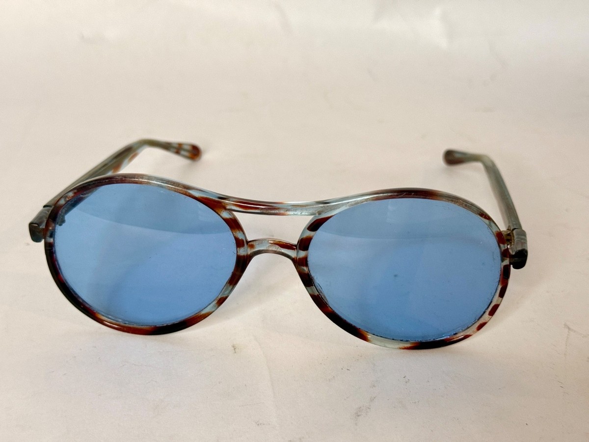 1960s-70s Vintage Italian Sunglasses - Gold frame with Aqua Blue Lens Vintage 90s Gold Frame Sunglasses: Blue Lenses, Made in  main image 2