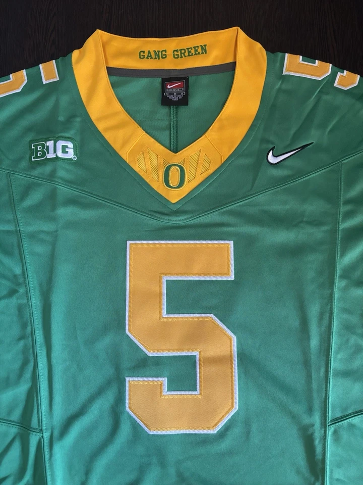 Dante Moore Oregon Ducks Jersey! Same Day Shipping! - Image 3 of 4
