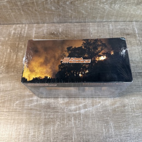 NEW All Hazards NOAA Weather Alert Solar Crank CR1009 Emergency Alert Radio - Picture 2 of 8