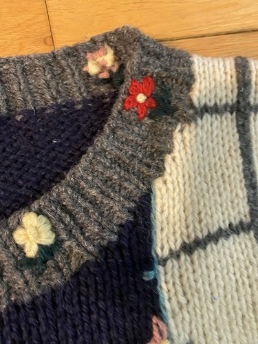 VTG SUSAN D HAND KNITTED EMBROIDERED PO SHETLAND WOOL SWEATER WORSHIP TRAVEL M - Picture 12 of 24