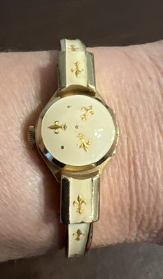 Consul Swiss Women Fond Acier Inoxydable Bangle Mechanical Wind Watch Peek A Boo