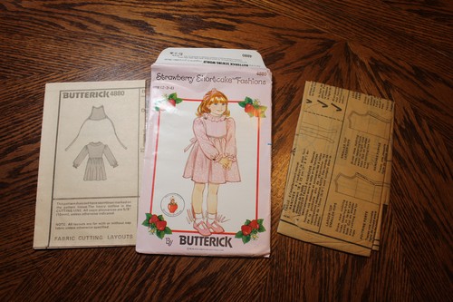 Butterick 4880 Strawberry Shortcake Fashions Dress, Size (2-3-4) UC - Picture 3 of 3