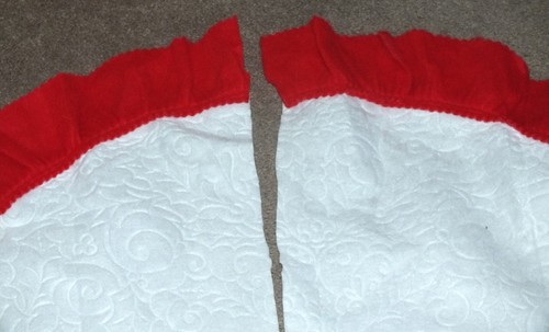Disney Christmas Tree Skirt Felt Alice in Wonderland Red White Holiday Fabric - Picture 22 of 24