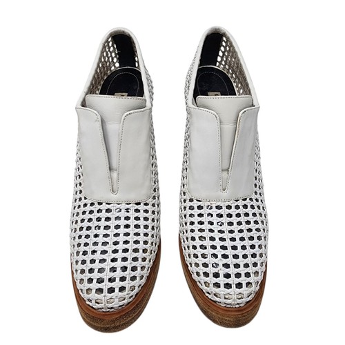 Balenciaga Paris Perforated White Leather Heels Women's Size 8 US 5 UK 38 EUR - Picture 3 of 15