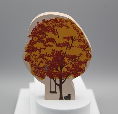 Early 1990 Cat's Meow Village Red Maple Tree Assessory Pine Retired (A)