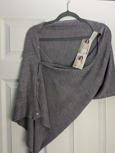 NWT Simply Noelle Gray Button Up Wrap Poncho OSFM - Picture 9 of 10