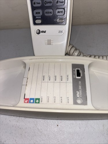 AT&T Trimline 230 Desk Phone Push Button Corded Telephone Vintage White Works! - Picture 2 of 9