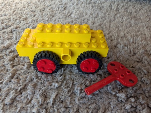 Vintage 1985 LEGO Basic 890 Working Wind-Up Motor Set - Picture 11 of 11
