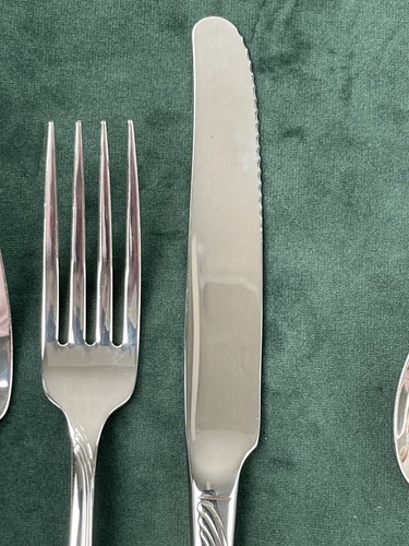 Oneida Stainless Windswept Scroll Flatware Place Setting Fork Spoon Knife USA - Picture 4 of 17