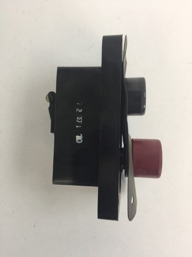 REES 580 START STOP BLACK RED PUSHBUTTON SWITCH - Picture 2 of 6